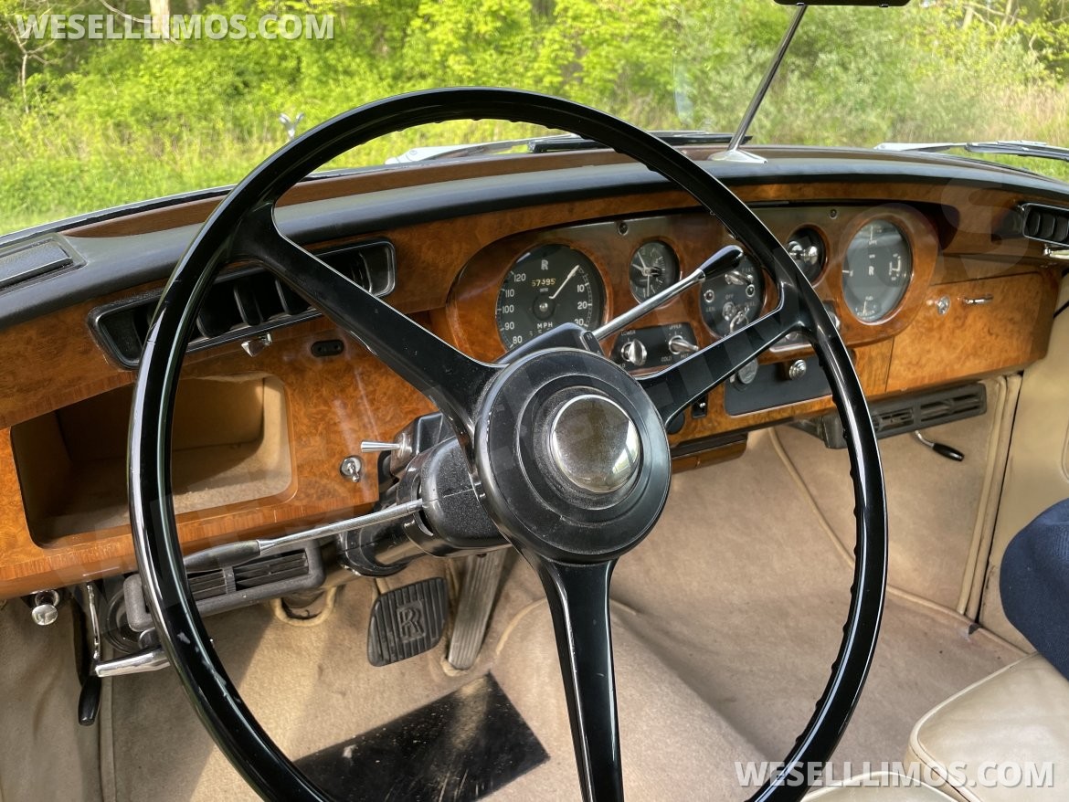 Photo of Antique for sale: 1964 Rolls-Royce Silver Cloud by Rolls-Royce Crewe