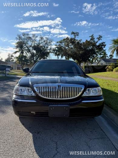 2011 Krystal Lincoln Town Car Limousine - Limousine for Sale in Bradenton, FL - Photo 1
