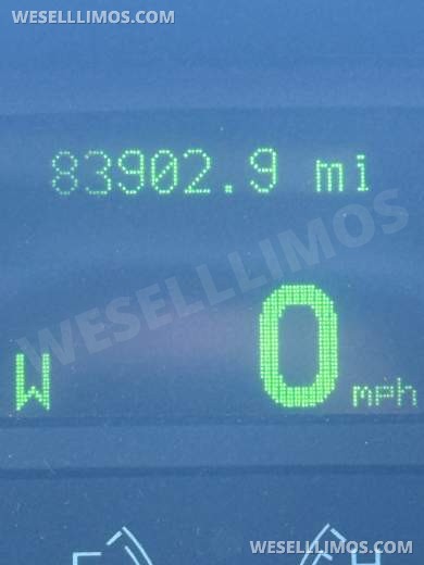 2011 Krystal Lincoln Town Car Limousine - Limousine for Sale in Bradenton, FL - Photo 10