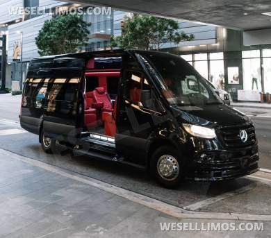 2023 Mercedes-Benz Sprinter 3500 Sprinter for Sale in New York City, New York, US - Photo 4