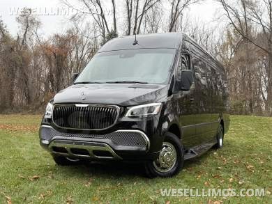 2024 GLS Maybach Trim Elite Voyager 10 Passenger w/ Bathroom and closet Auto Elite MB Sprinter - Sprinter for Sale in Elkhart, IN - Photo 44