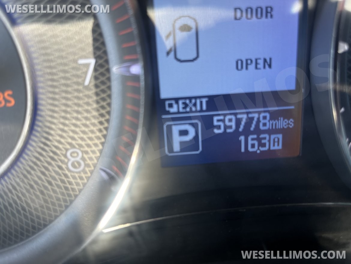 Photo of SUV Stretch for sale: 2015 Infiniti QX 80 180" by Moonlight