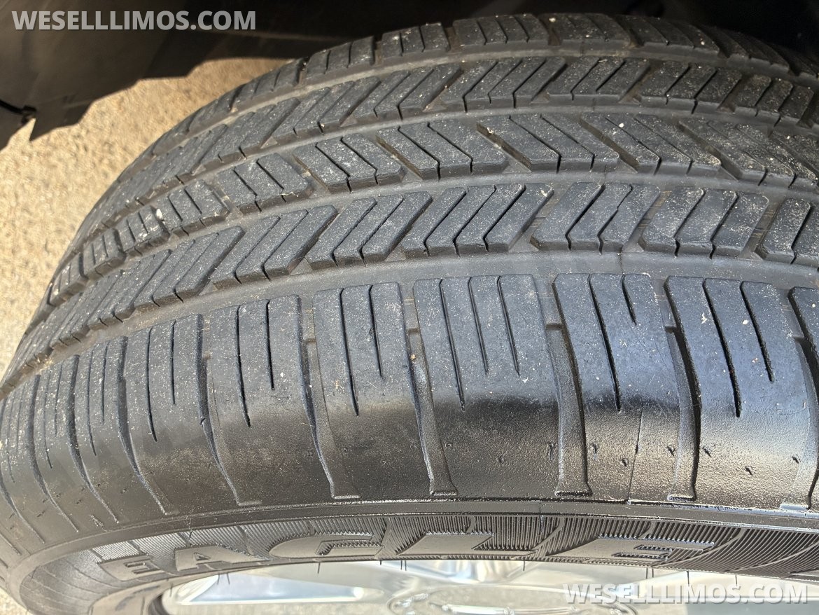 Photo of Limousine for sale: 2019 Lincoln MKT 120" 5 Door AWD 120" by Cabot Coach Builders