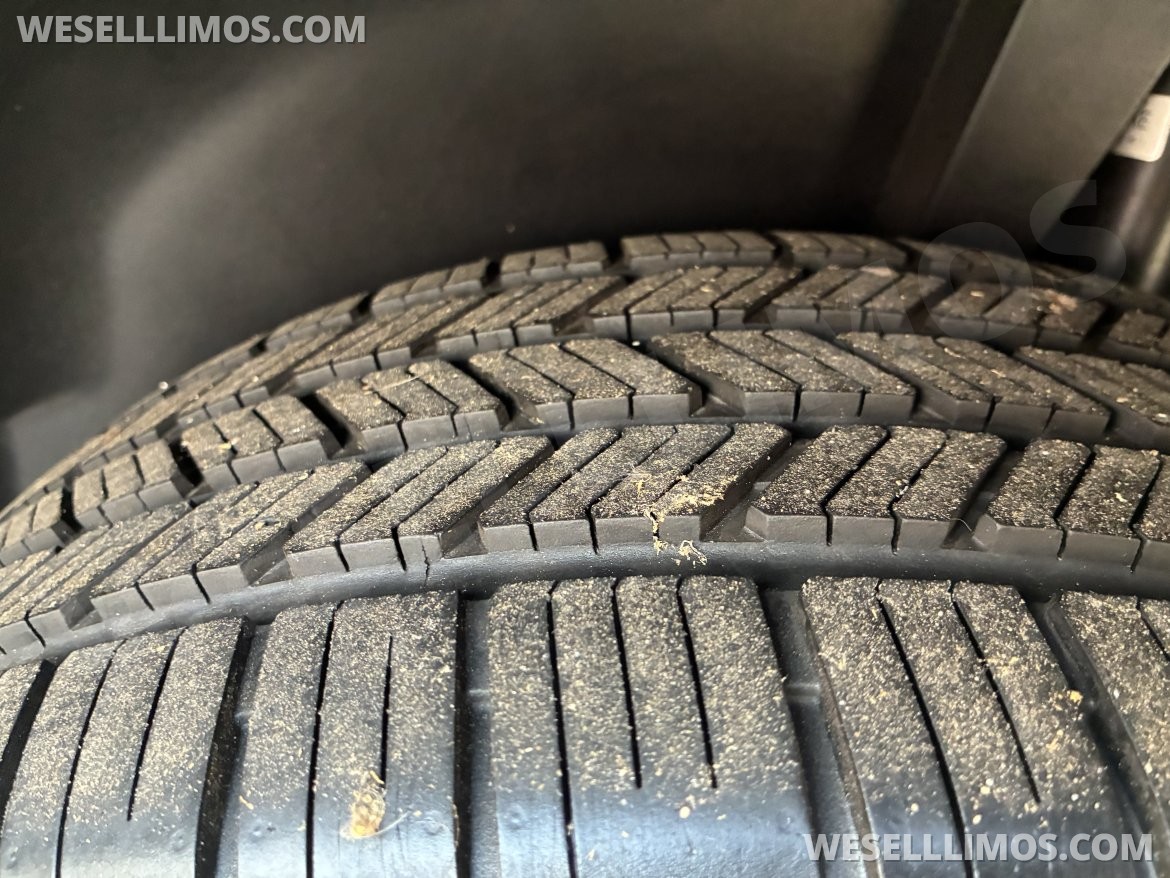 Photo of Limousine for sale: 2019 Lincoln MKT 120" 5 Door AWD 120" by Cabot Coach Builders