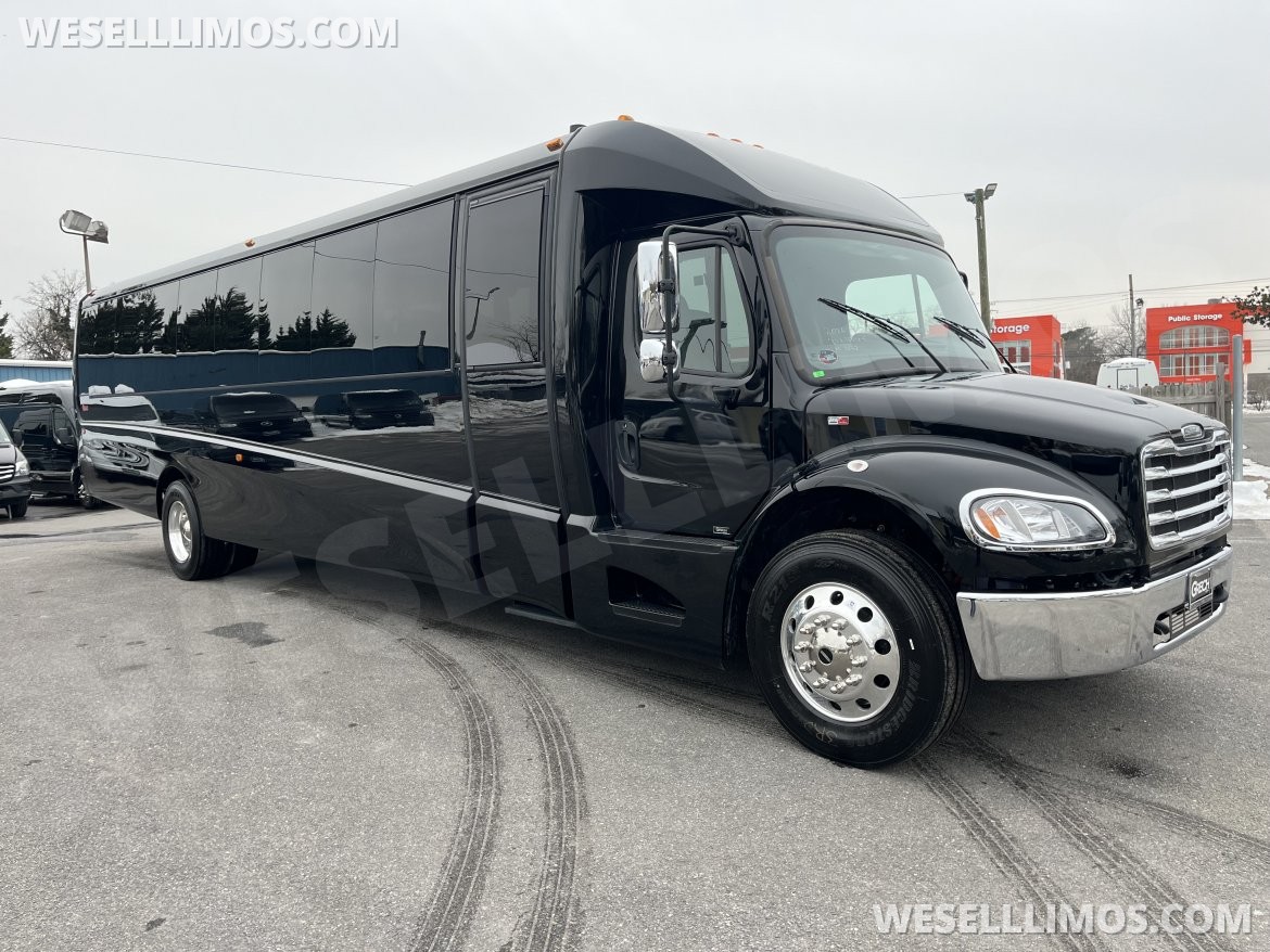 Executive Shuttle for sale: 2026 Freightliner GM 40 by Grech