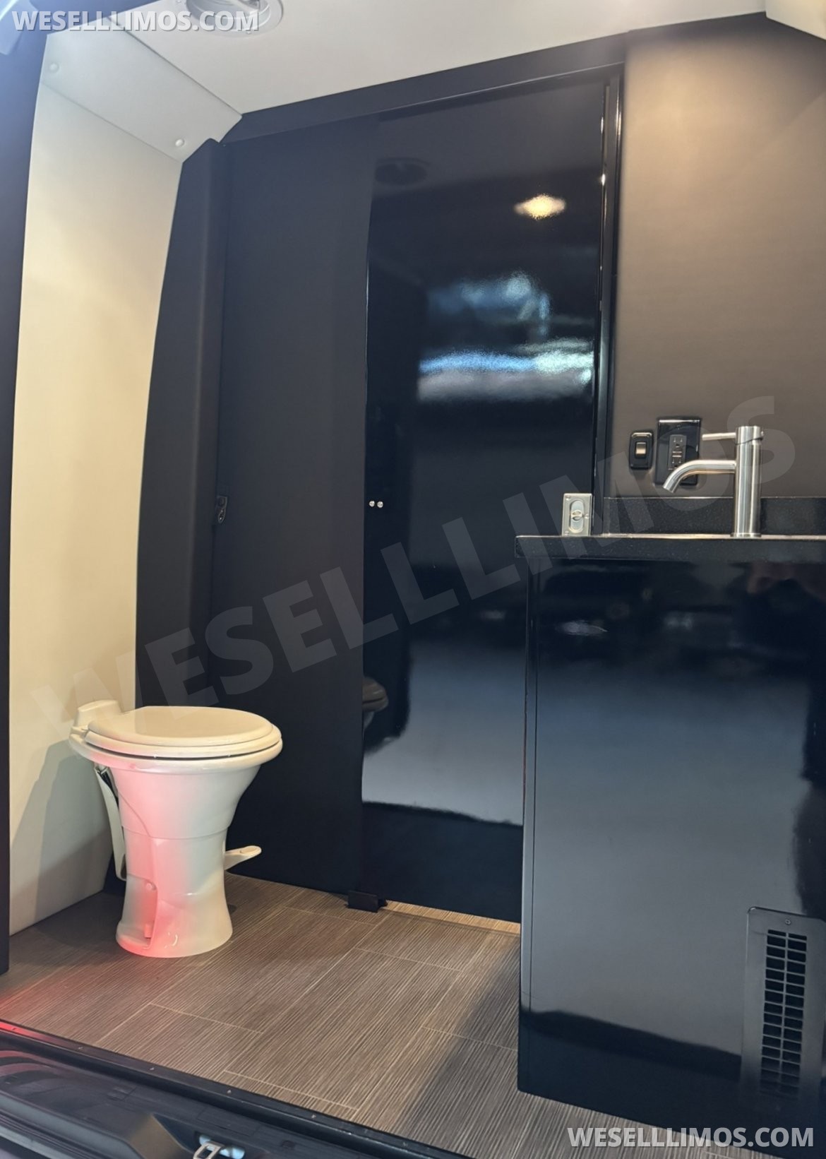 Photo of Sprinter for sale: 2021 Mercedes-Benz Sprinter 2500 Luxury Cruiser 144" by Regency