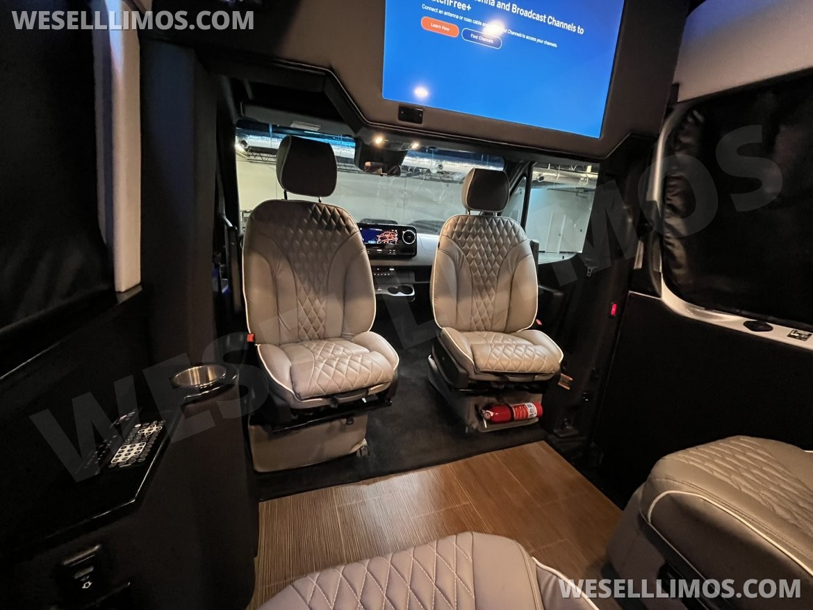 Photo of Sprinter for sale: 2021 Mercedes-Benz Sprinter 2500 Luxury Cruiser 144" by Regency