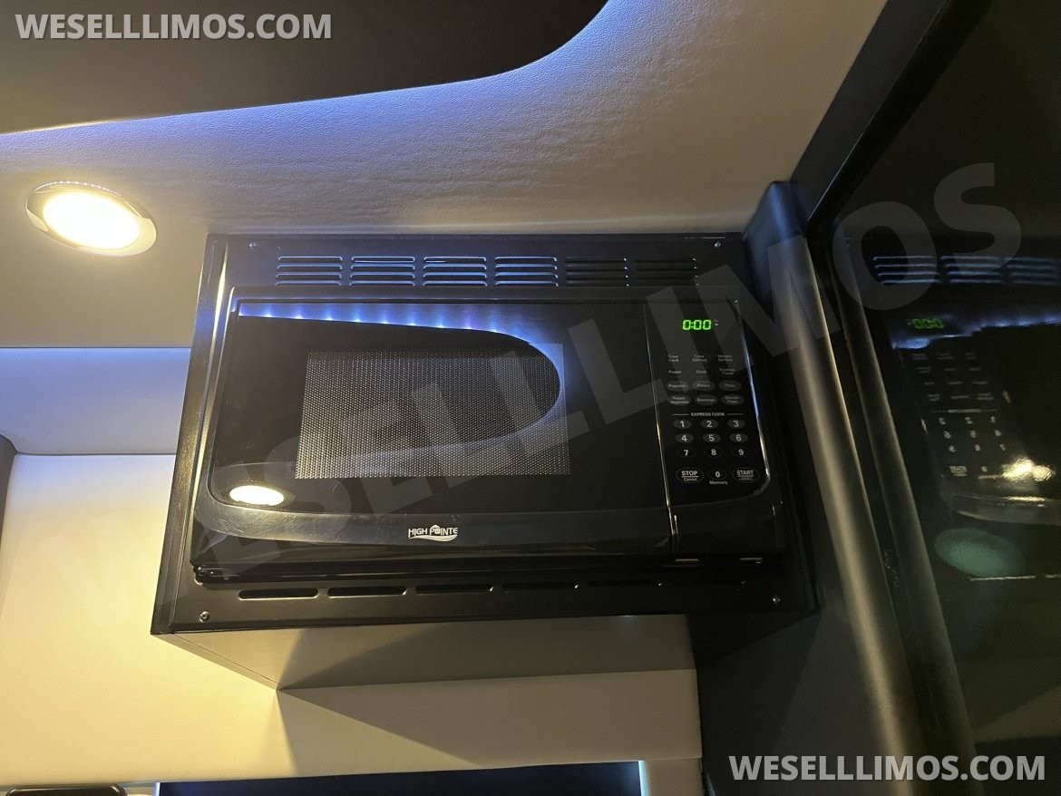 Photo of Sprinter for sale: 2021 Mercedes-Benz Sprinter 2500 Luxury Cruiser 144" by Regency
