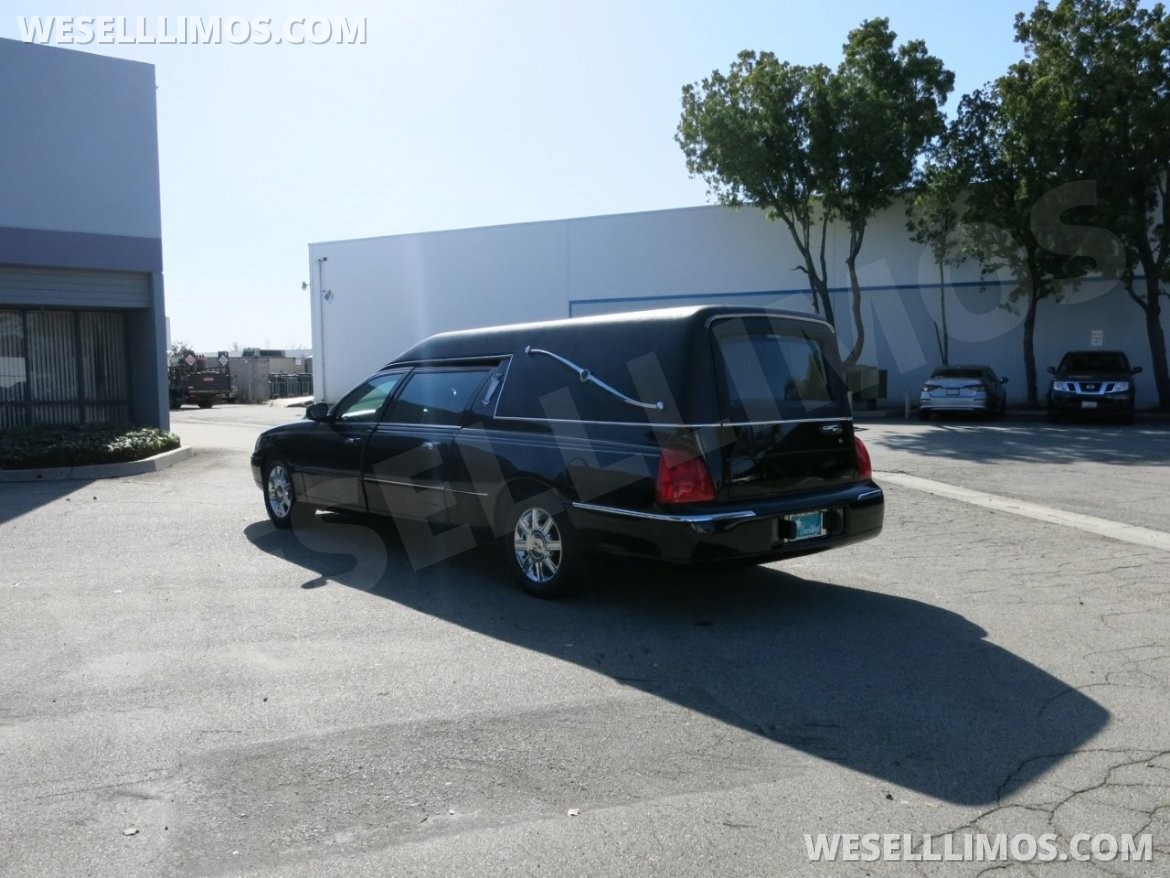 Photo of Funeral for sale: 2007 Lincoln Town Car by Federal Coach