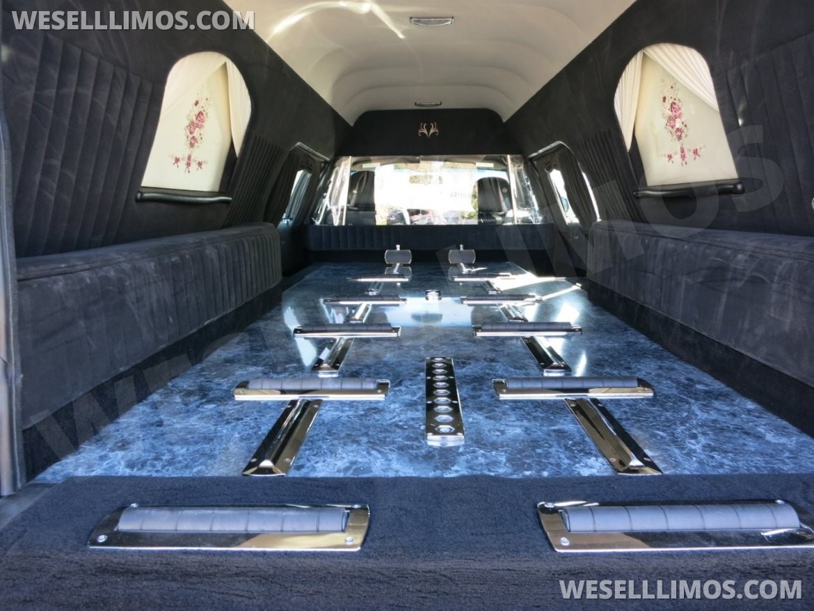 Photo of Funeral for sale: 2007 Lincoln Town Car by Federal Coach