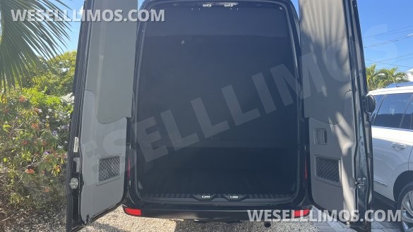 2016 Mercedes-Benz 3500 Spinter Sprinter for Sale in Little Torch Key, FL - Photo 2