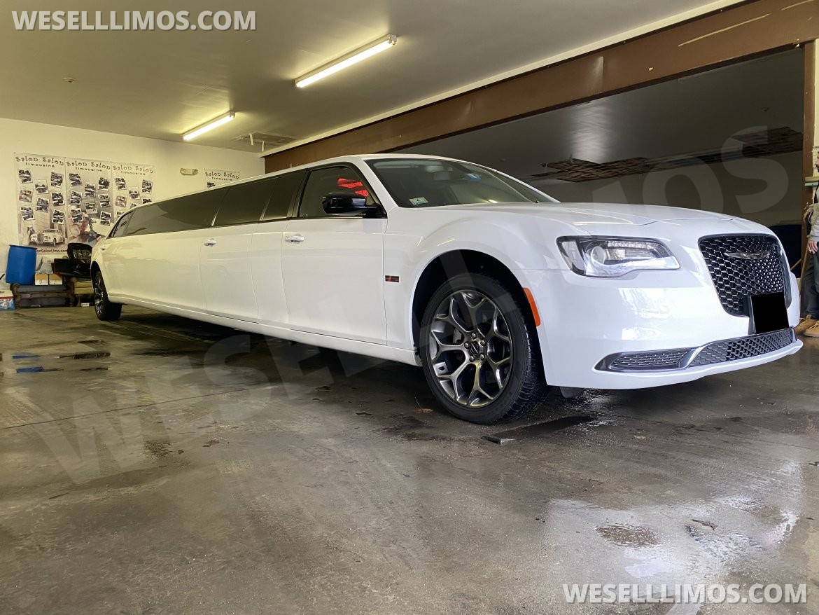 Limousine for sale: 2018 Chrysler 300 180" by Moonlight