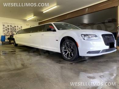 2018 Moonlight Chrysler 300 180" Limousine - Limousine for Sale in Westport, MA - Photo 1