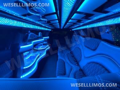 2018 Moonlight Chrysler 300 180" Limousine - Limousine for Sale in Westport, MA - Photo 2