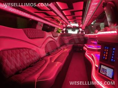 2018 Moonlight Chrysler 300 180" Limousine - Limousine for Sale in Westport, MA - Photo 6