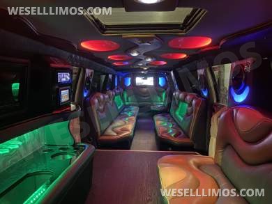 2011 Infiniti QX 56 240' Limousine - Limousine for Sale in Westport, MA - Photo 7