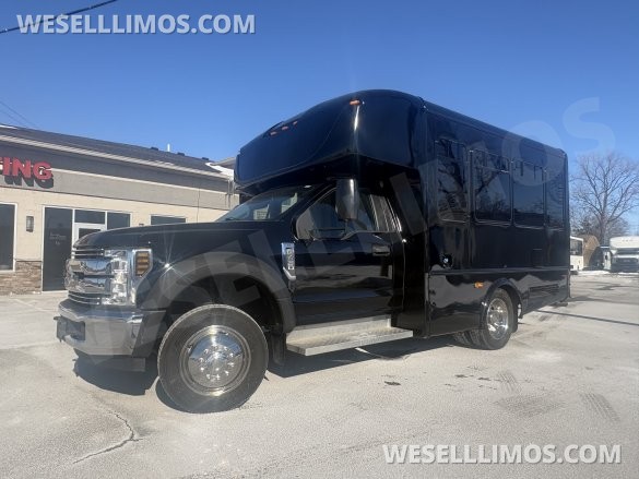2018 Ford F-450 Limo Bus for Sale in FRASER, MI - Photo 2