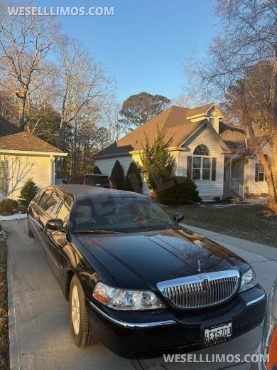 2011 Lincoln Royale Limousine for Sale in Berlin, MD