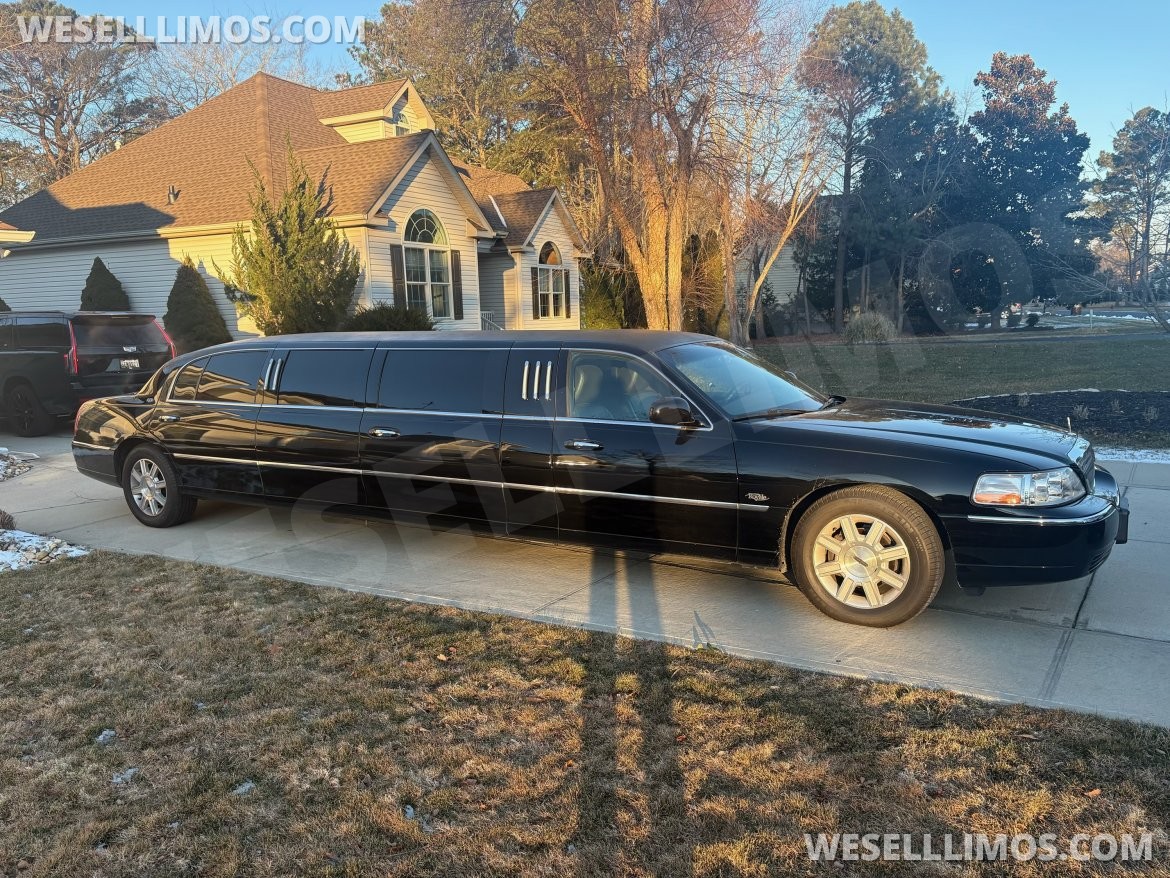 Photo of Limousine for sale: 2011 Lincoln Royale