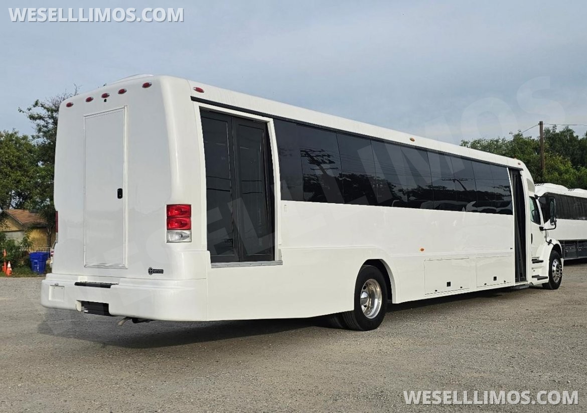 Shuttle Bus for sale: 2018 Freightliner ECOACH 45 ADA 45" by Executive Coach Builders