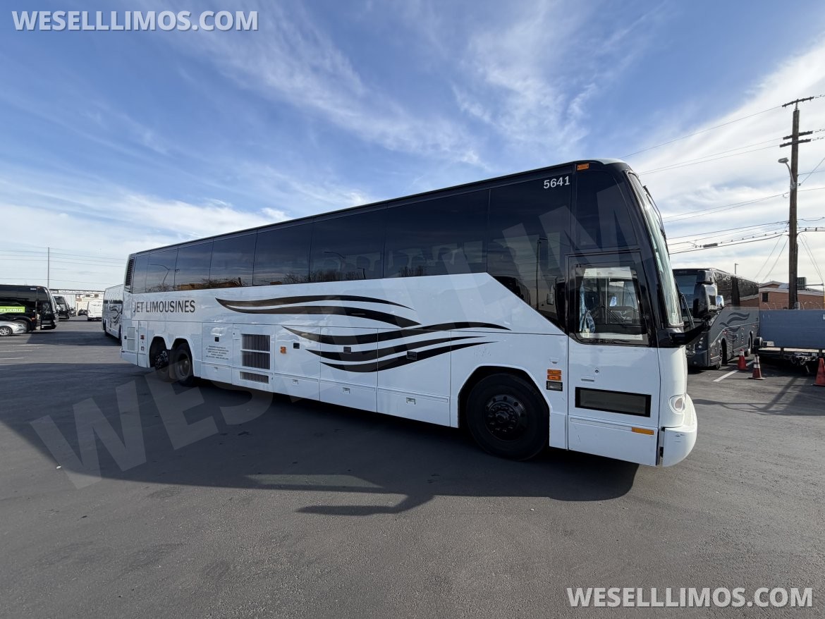 Photo of Motorcoach for sale: 2008 Prevost H3-45 45"