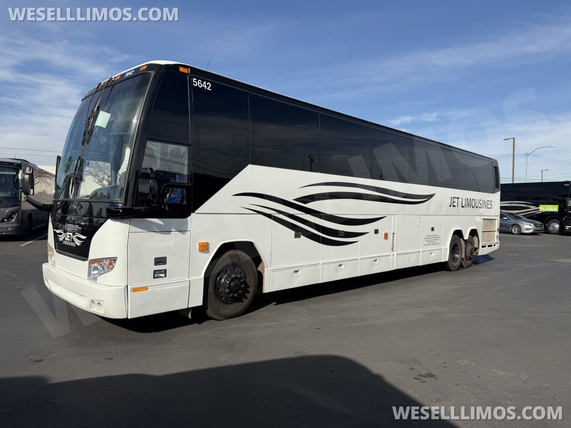 Motorcoach for sale: 2010 Prevost H3-45 45"