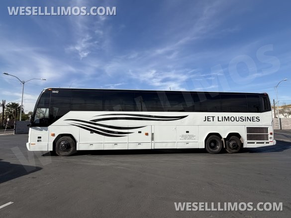2010 Prevost H3-45 Motorcoach for Sale in Phoenix, AZ - Photo 2