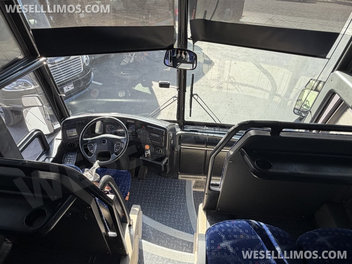 Photo of Motorcoach for sale: 2010 Prevost H3-45 45"