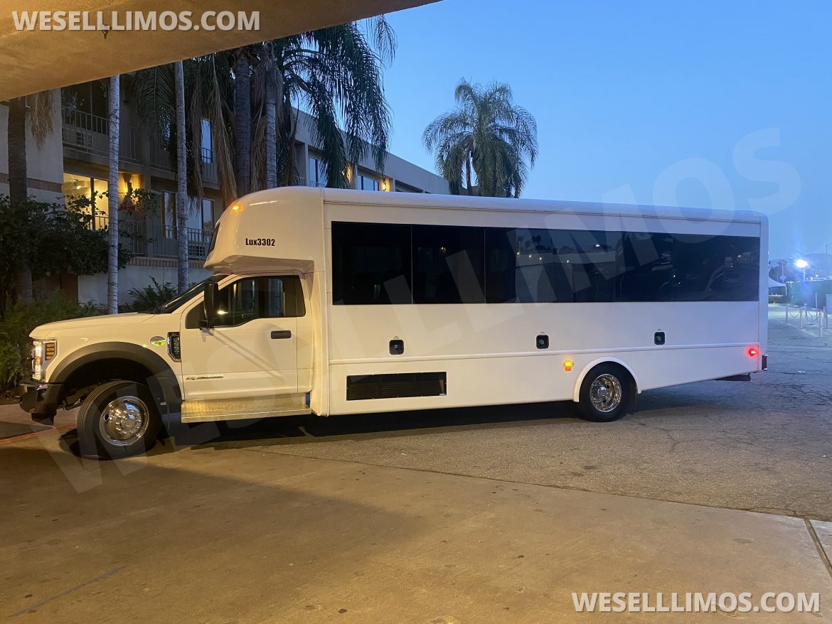 Shuttle Bus for sale: 2019 Ford F550 33" by STARCRAFT
