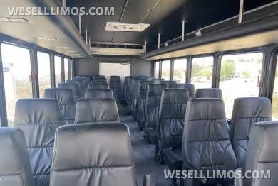 2019 Ford F550 Starcraft Shuttle - Shuttle Bus for Sale in Santa Clarita, CA - Photo 2
