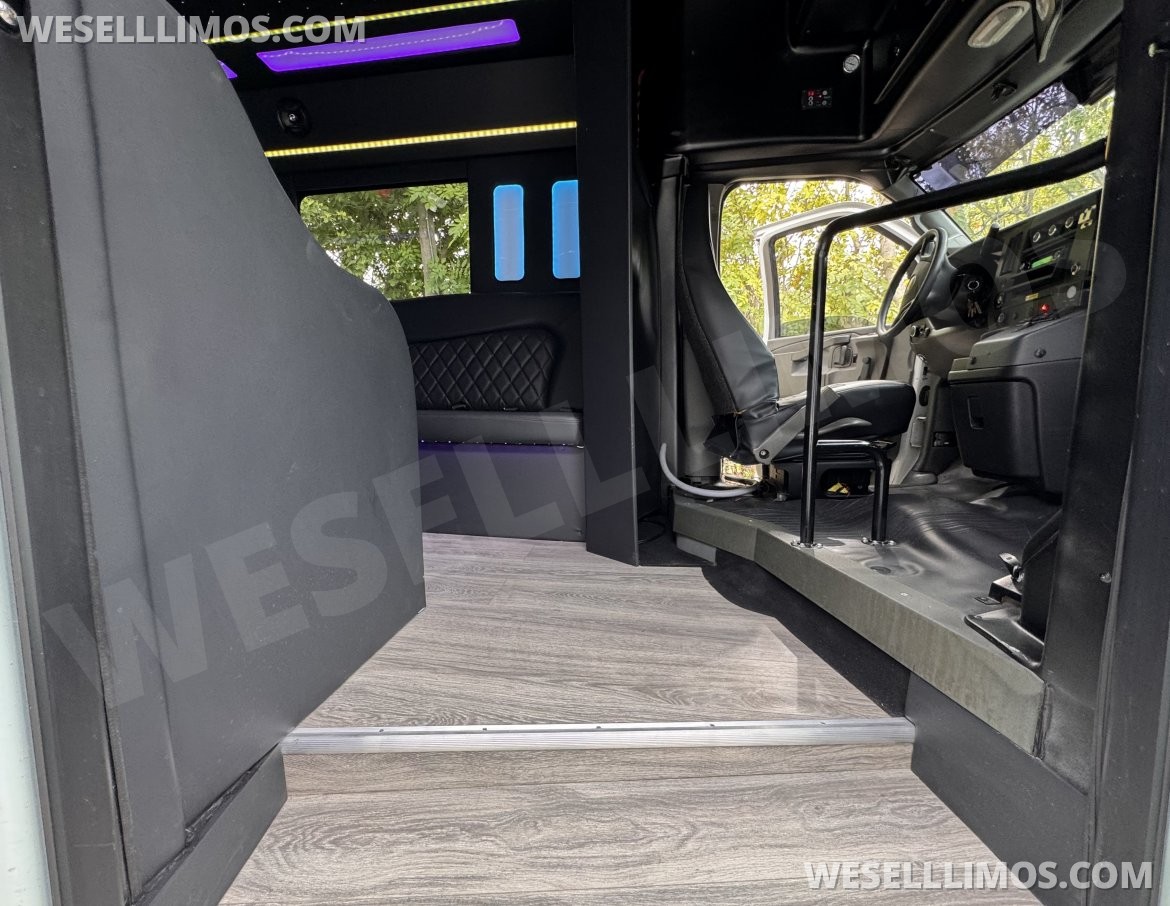 Photo of Limo Bus for sale: 2020 Chevrolet E455 24" by Executive
