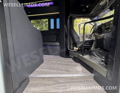 2020 Executive Chevrolet E455 Limo Bus - Limo Bus for Sale in Los Angeles, CA - Photo 11