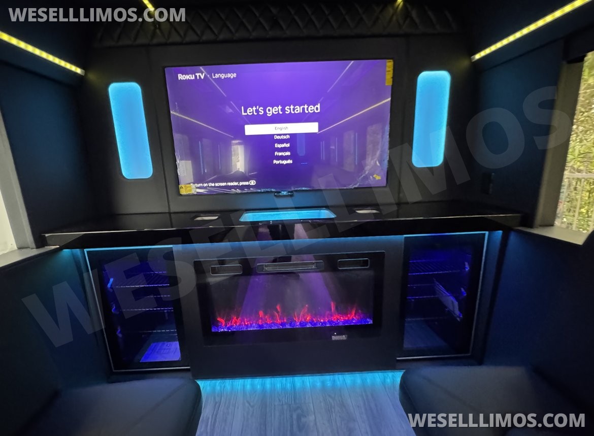 Photo of Limo Bus for sale: 2020 Chevrolet E455 24" by Executive