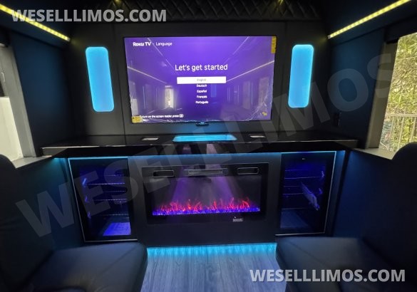 2020 Chevrolet E455 Limo Bus for Sale in Los Angeles, CA - Photo 3