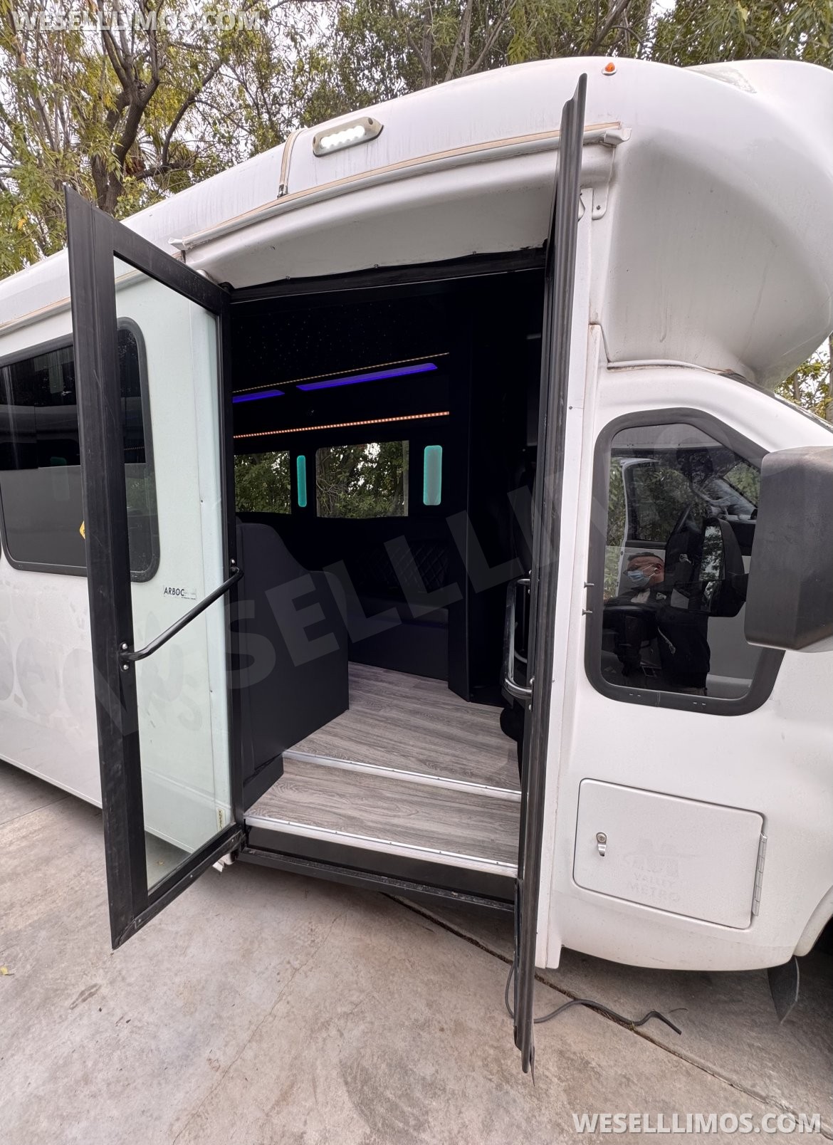 Photo of Limo Bus for sale: 2020 Chevrolet E455 24" by Executive
