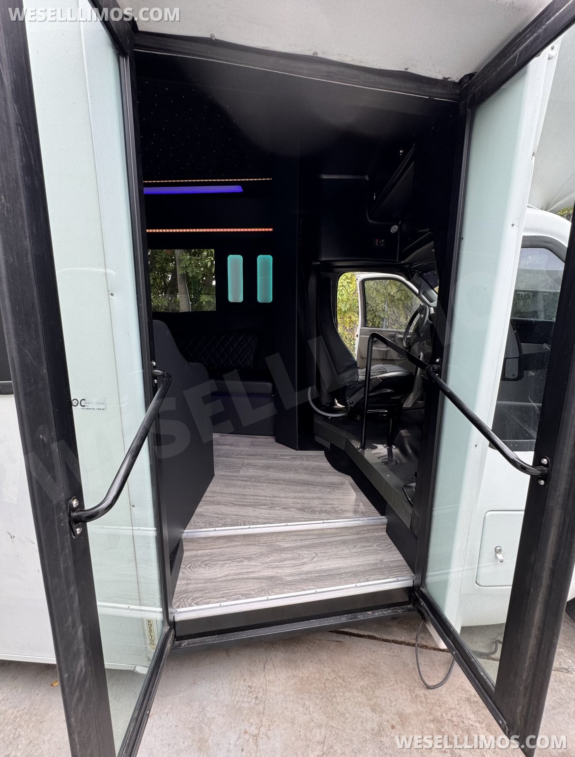 Photo of Limo Bus for sale: 2020 Chevrolet E455 24" by Executive