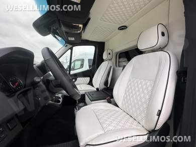 2026 OGV Luxury Coach OGV Luxury Coach V-Cruise 10OB Full Wall Partition Sprinter - Sprinter for Sale in Baton Rouge, LA - Photo 16