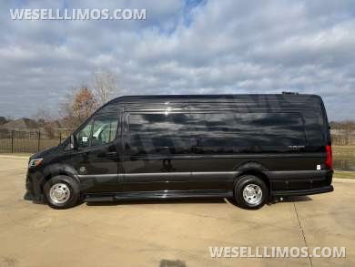 2026 OGV Luxury Coach OGV Luxury Coach V-Cruise 10OB Full Wall Partition Sprinter - Sprinter for Sale in Baton Rouge, LA - Photo 22