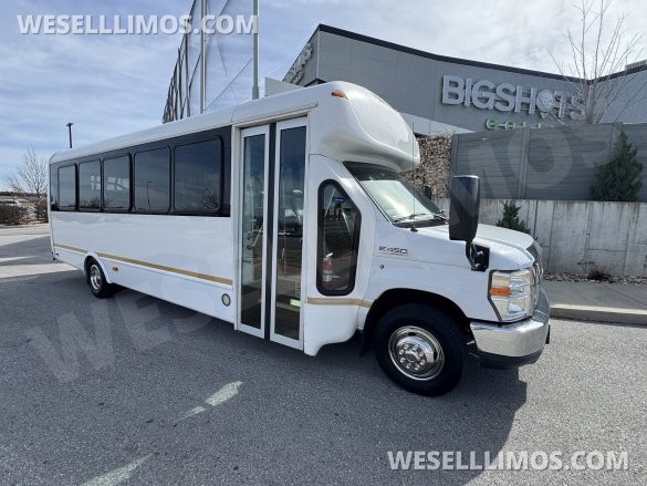 2015 Ford 28px MVP Shuttle Shuttle Bus for Sale in Springfield, MO - Main Photo