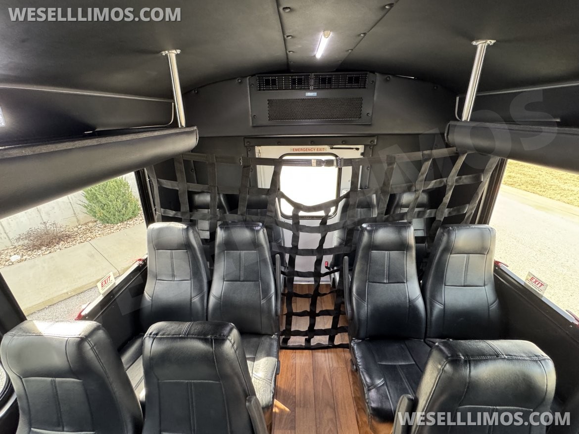 Photo of Shuttle Bus for sale: 2015 Ford 28px MVP Shuttle 27" by Starcraft