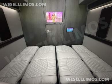 2024 Midwest Automotive Designs Mercedes-Benz Daycruiser D6 Standard 4x4 Sprinter - Sprinter for Sale in Baton Rouge, LA - Photo 11