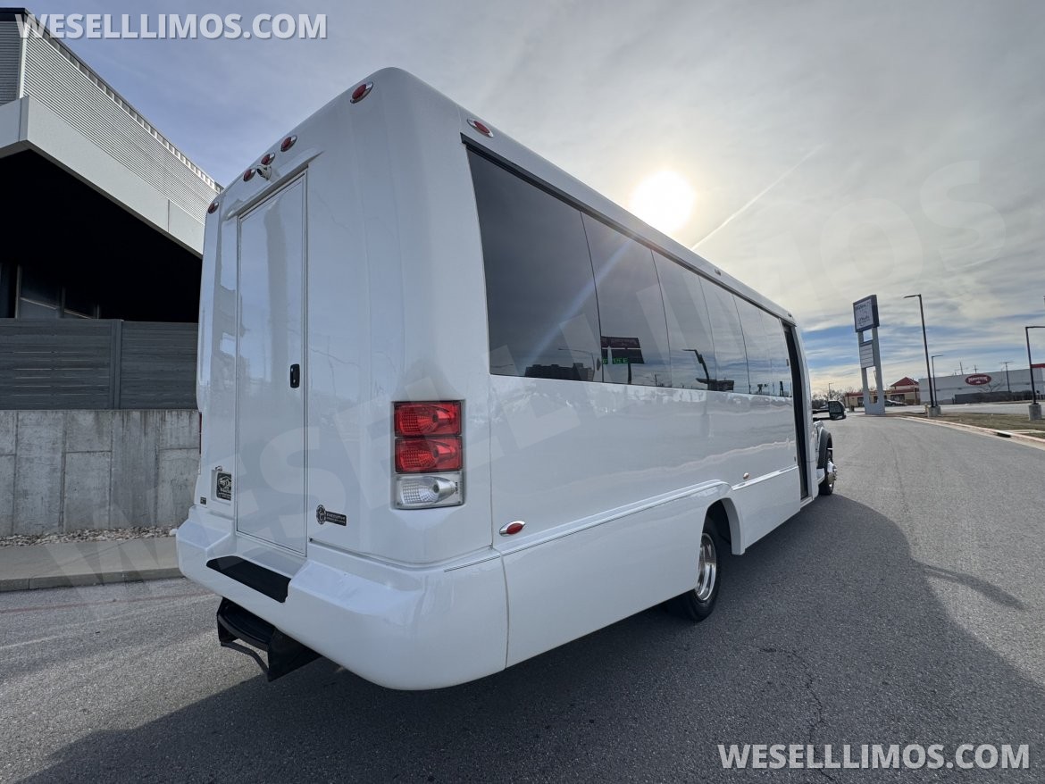 Photo of Shuttle Bus for sale: 2017 Ford F-550 27px Luxury Shutte 38" by Executive Coach Builders