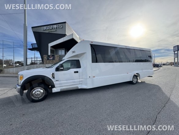 2017 Ford F-550 27px Luxury Shutte Shuttle Bus for Sale in Springfield, MO - Photo 2