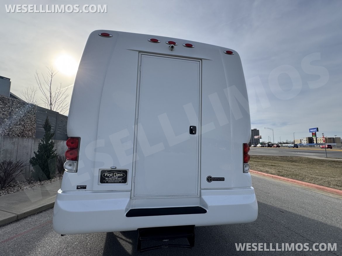 Photo of Shuttle Bus for sale: 2017 Ford F-550 27px Luxury Shutte 38" by Executive Coach Builders