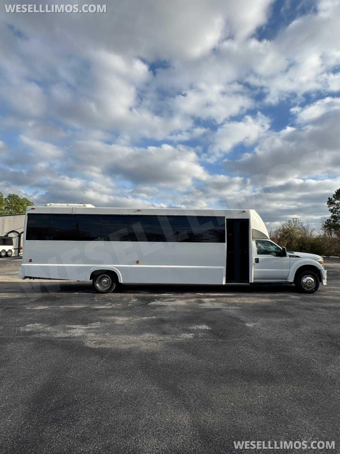 Photo of Limo Bus for sale: 2016 Ford F550