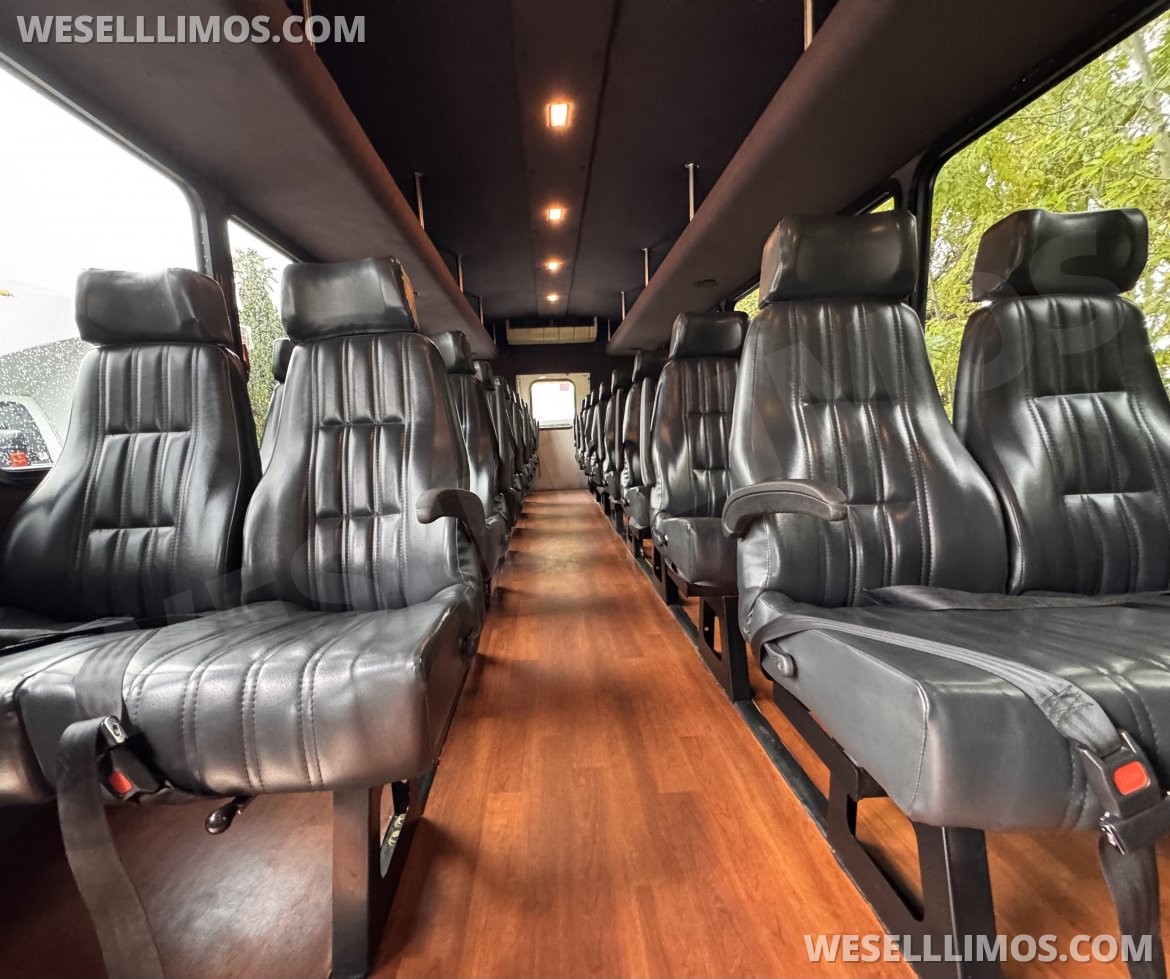 Photo of Shuttle Bus for sale: 2014 International Executive 30" by My factory