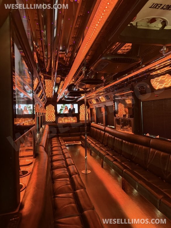 2015 Freightliner CT 45 Limo Bus Motorcoach for Sale in Anaheim, CA - Photo 3