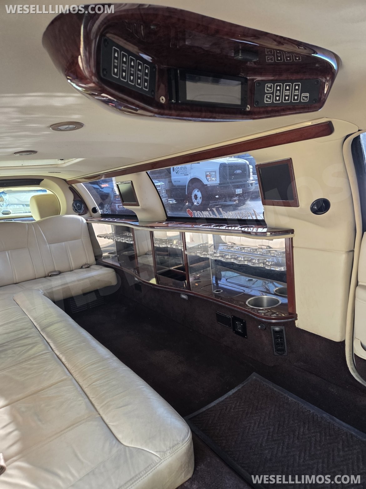 Photo of Limousine for sale: 2011 Lincoln Town Car 120" by Royale