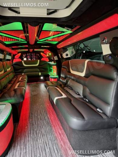 2023 LimosbyMoonlight Cadillac Escalade SUV Stretch - SUV Stretch for Sale in Sun valley, CA - Photo 11