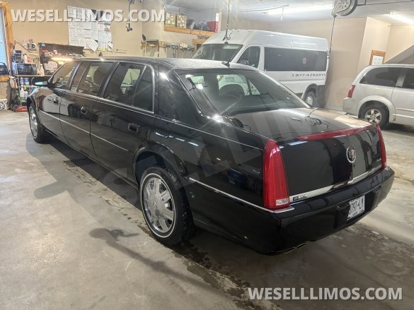 2007 Cadillac DTS Limousine for Sale in Ogdensburg, NY - Photo 3